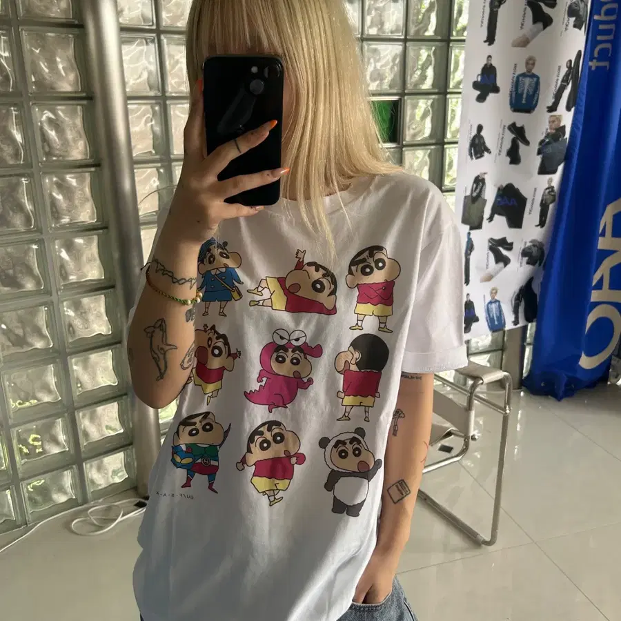 Uniqlo 유니클로 shin-chan print tee