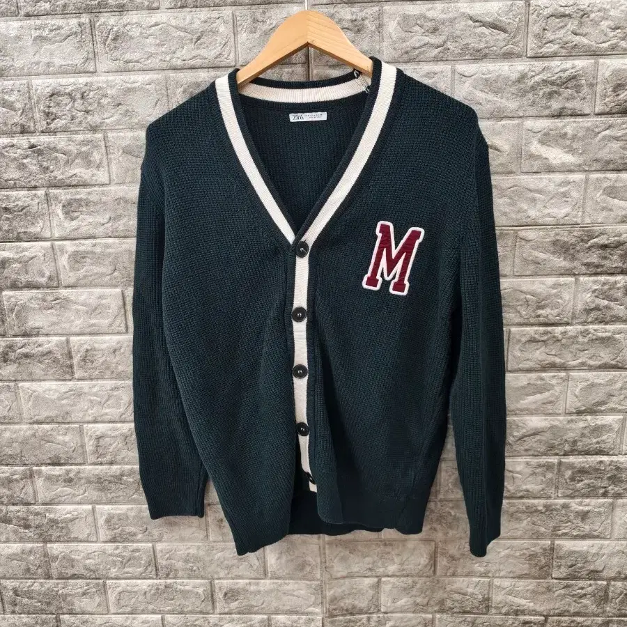 ZARA 가디건 네이비 M 자수  사이즈 105