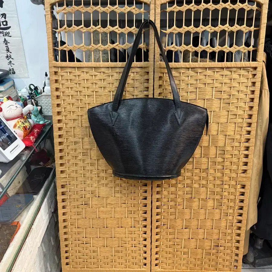 정품 루이비통 에삐 생작 숄더백 팝니다