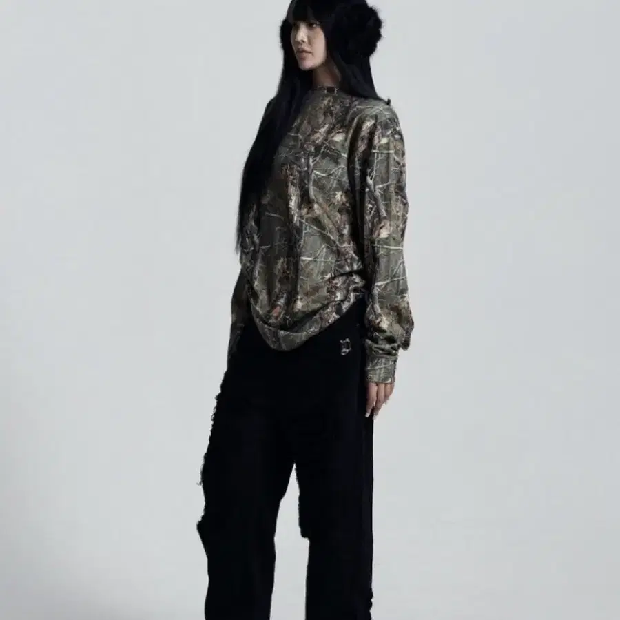 오도어 Forest long tee