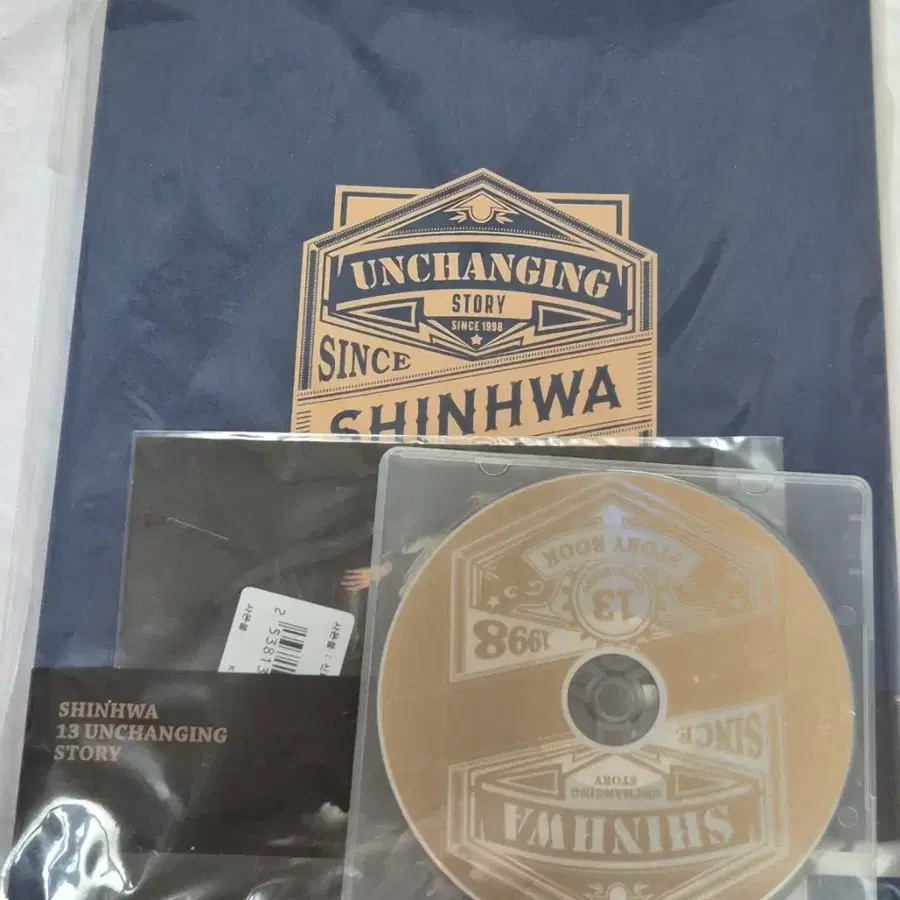 신화 13 UNCHANGING STORY BOOK