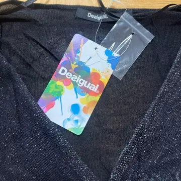 Desigual 데시구알 긴팔 티셔츠 나비 패턴 스팽글