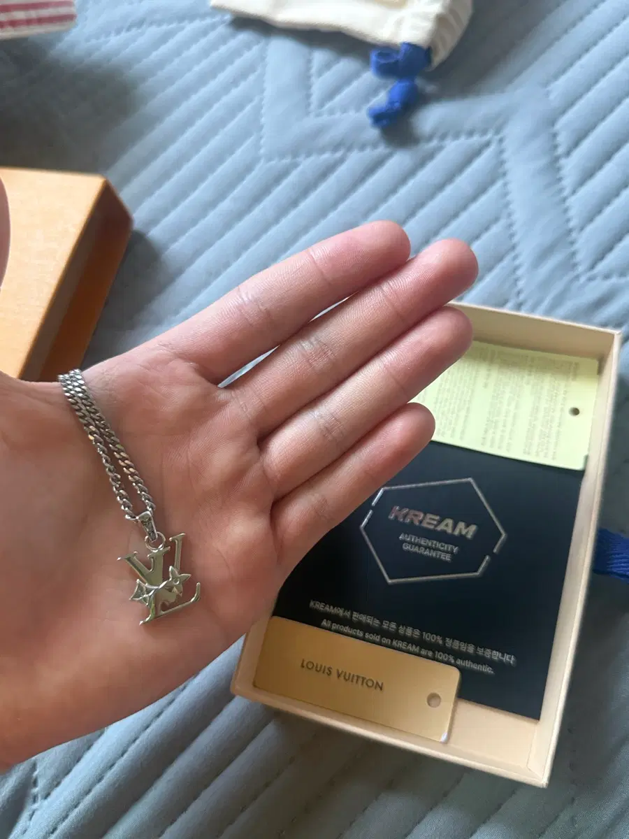 루이비통 LV 모노그램 로우 펜던트 목걸이 팝니다