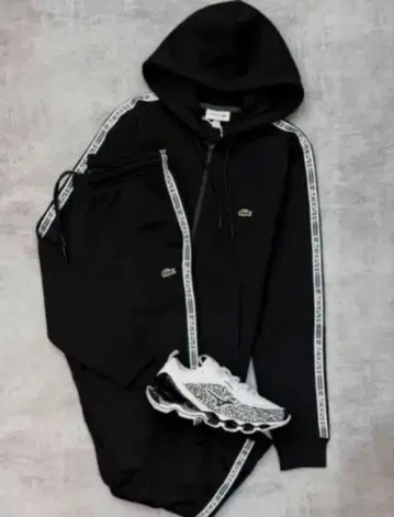 LACOSTE 라코스테 로고 라인 맨투맨 셋업 블랙