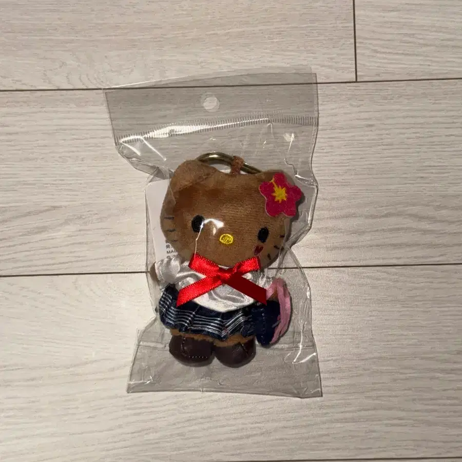 산리오 태닝 헬로키티 갸루 교복 키링 인형