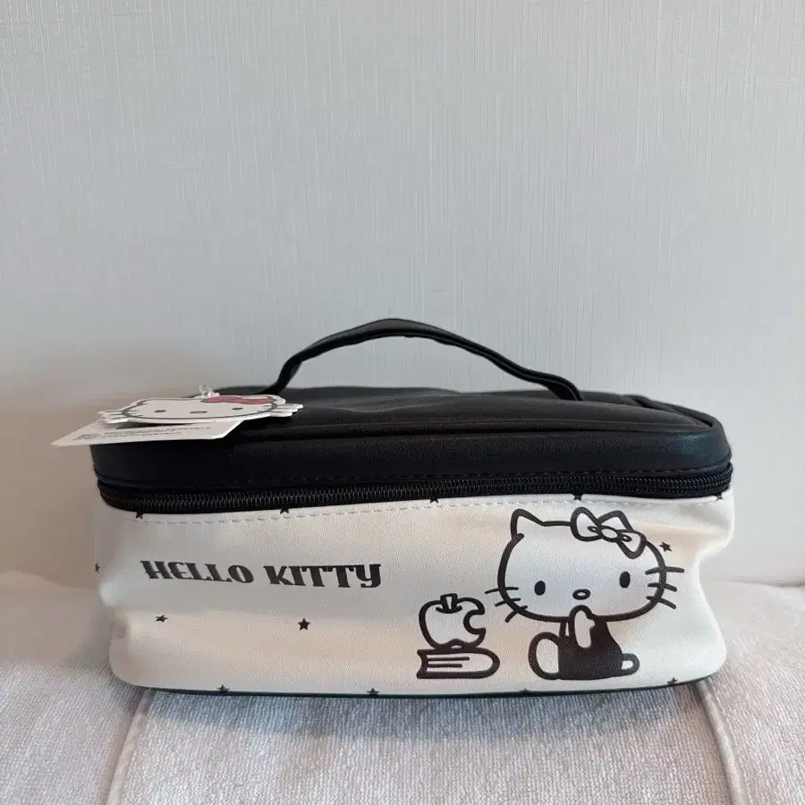헬로키티 파우치 (새상품)