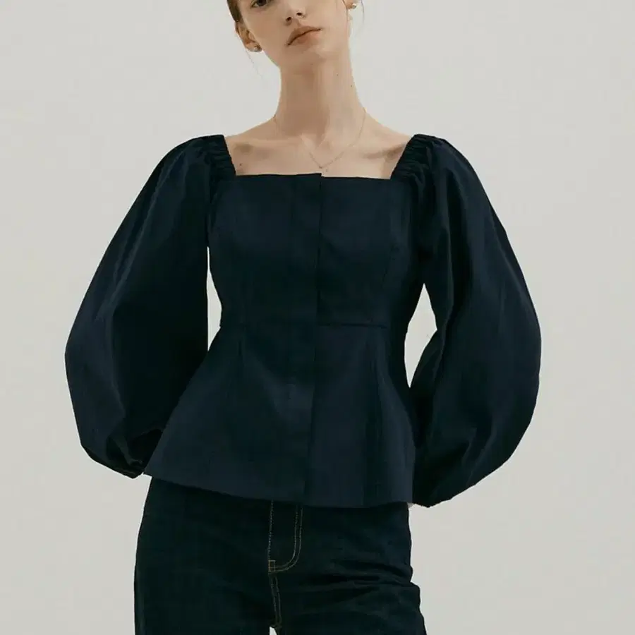 Sie 시에 리안 네이비 s 퍼프 소매 스퀘어넥 블라우스
