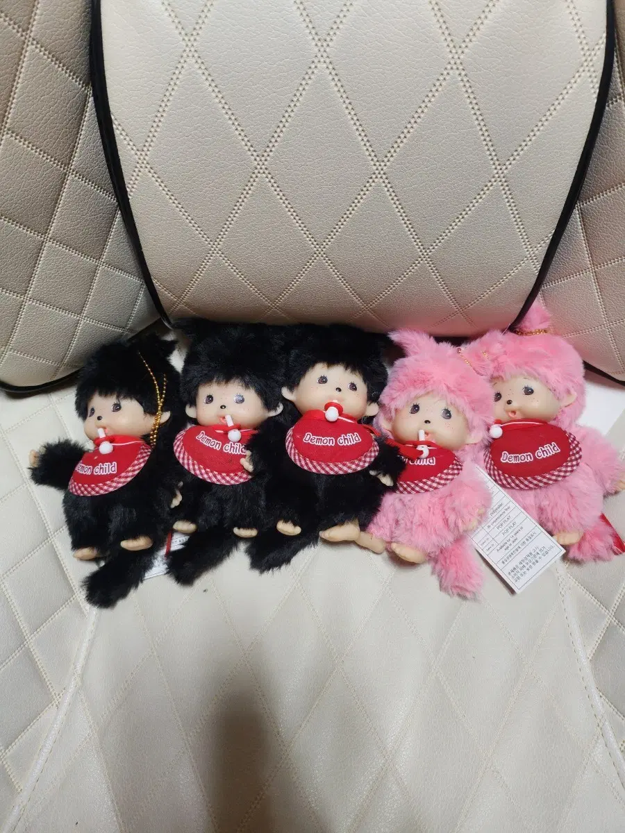 몬치치인형 5개 팝니다.
