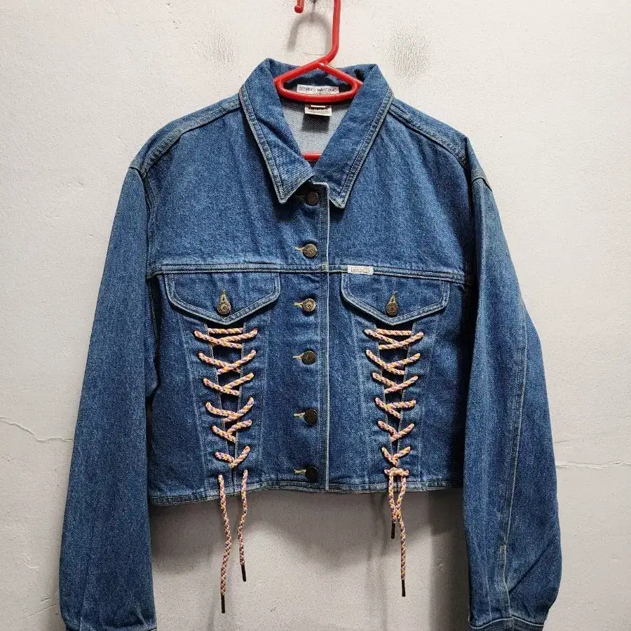 게스 빈티지 90s 크롭 데님 청 자켓 트러커자켓