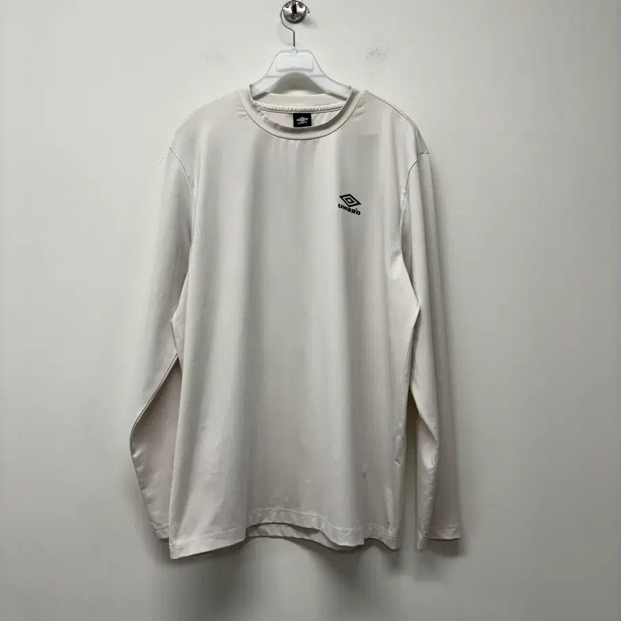 엄브로 긴팔티 100(L)