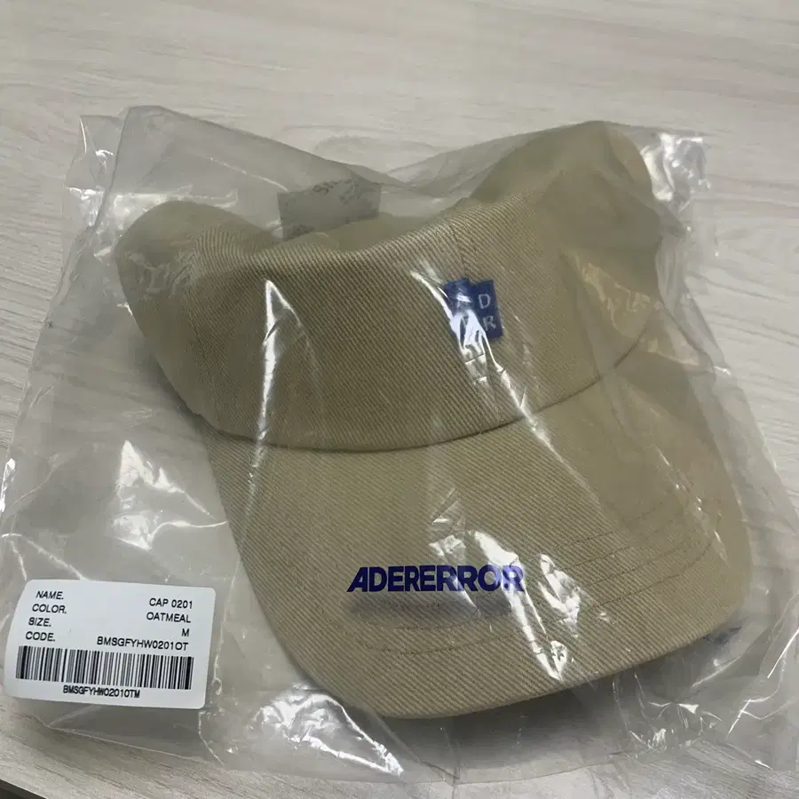 아더에러 시그니피컨트 모자 m
