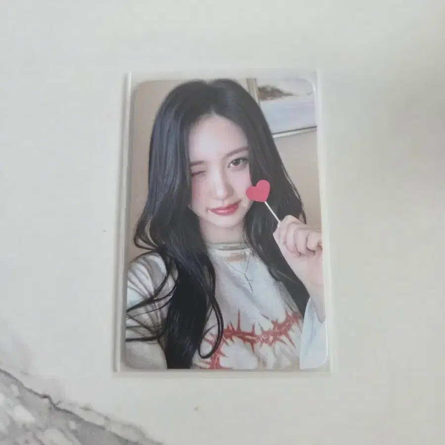 아이브 엠파시 팬콘 사웨 럭드 하트 가을