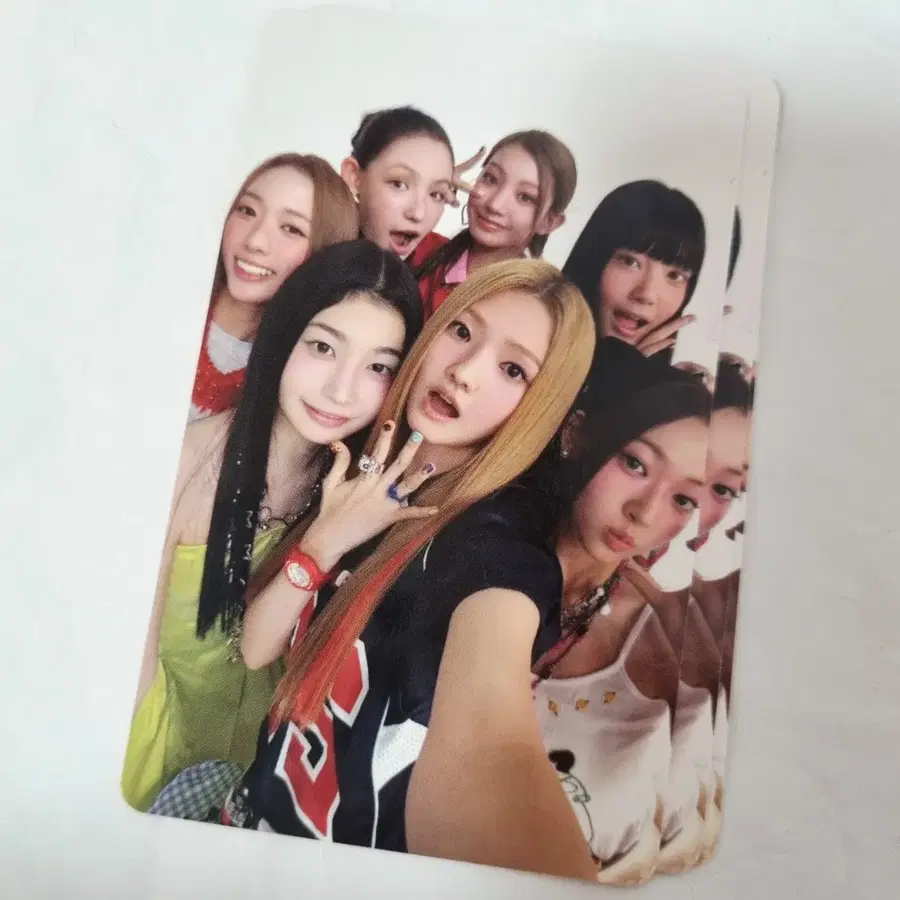 튜이드 위버스 특전 포카 럭드 지아 세아 서연 서희 사키 하늬 엘레나 단체 포토카드 tuide