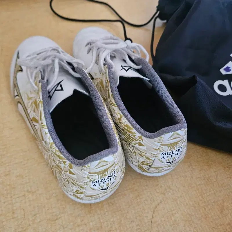 미즈노 알파 프로 AS풋살화