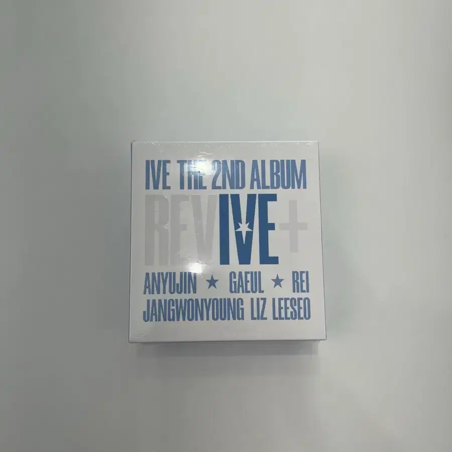 IVE (아이브) IVE THE 2ND ALBUM [REVIVE+] (MD ver.) (한정반)
