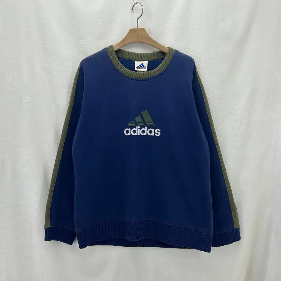 [ADIDAS] 아디다스 올드스쿨 배색 빅로고 맨투맨