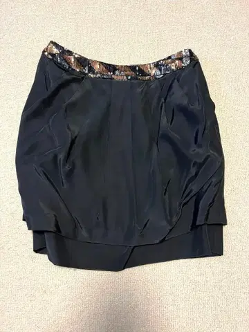 NEW YORK RUNWAY 블랙 미니 스커트