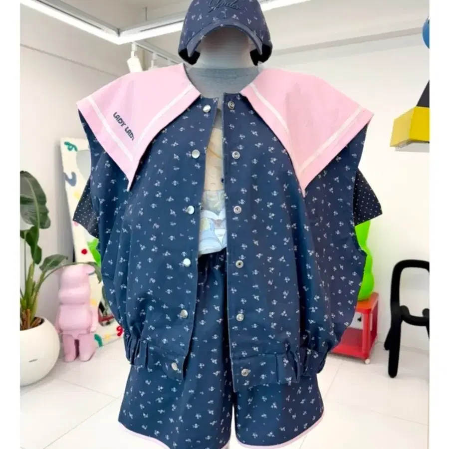 빅카라 잔꽃무늬 베스트 (새상품)