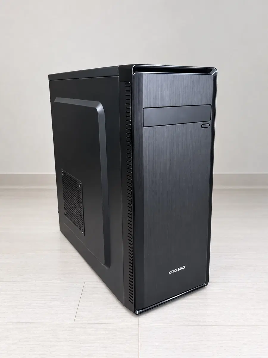 라이젠 4600G NVME 500Gb DDR4 8GB 사무용 간단게임용 컴퓨터 팝니다.
