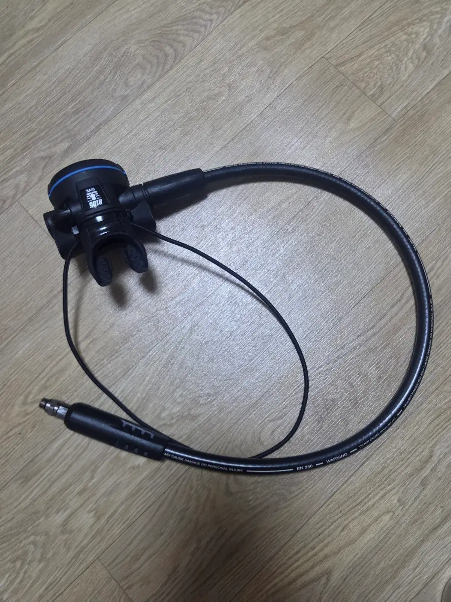 스쿠버프로 r105