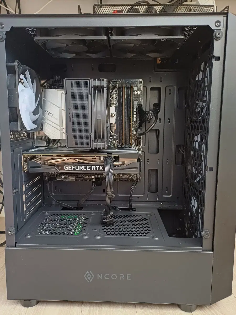 게이밍 컴퓨터 라이젠5 5600 + 2060슈퍼 + 500SSD + B550M 데스크탑
