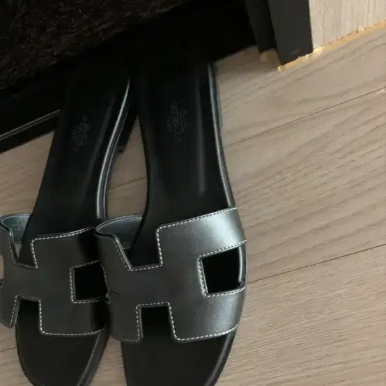 에르메스 여성 슬리퍼