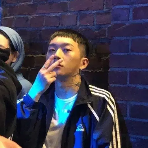 아디다스 빈티지 바람막이 L(우원재 바막느낌)