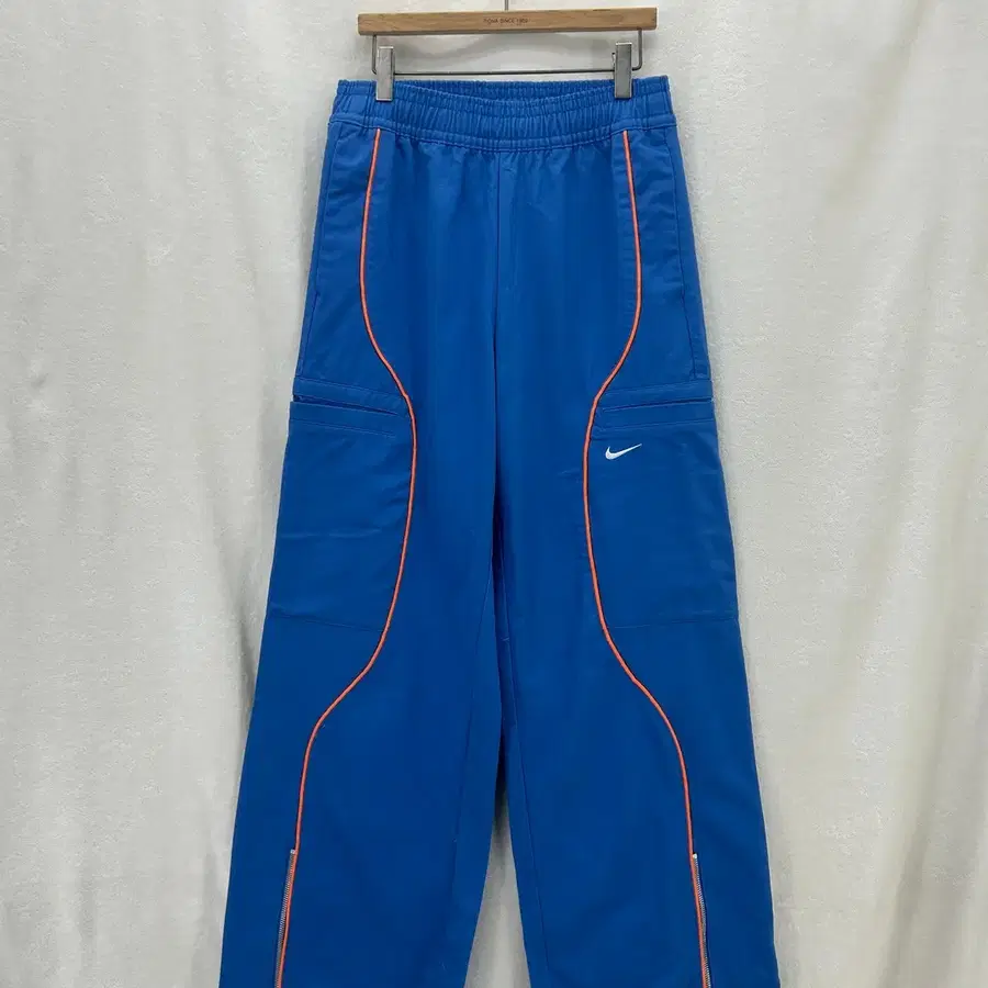 [NIKE] 나이키 스우시 하이웨스트 우븐 카고팬츠