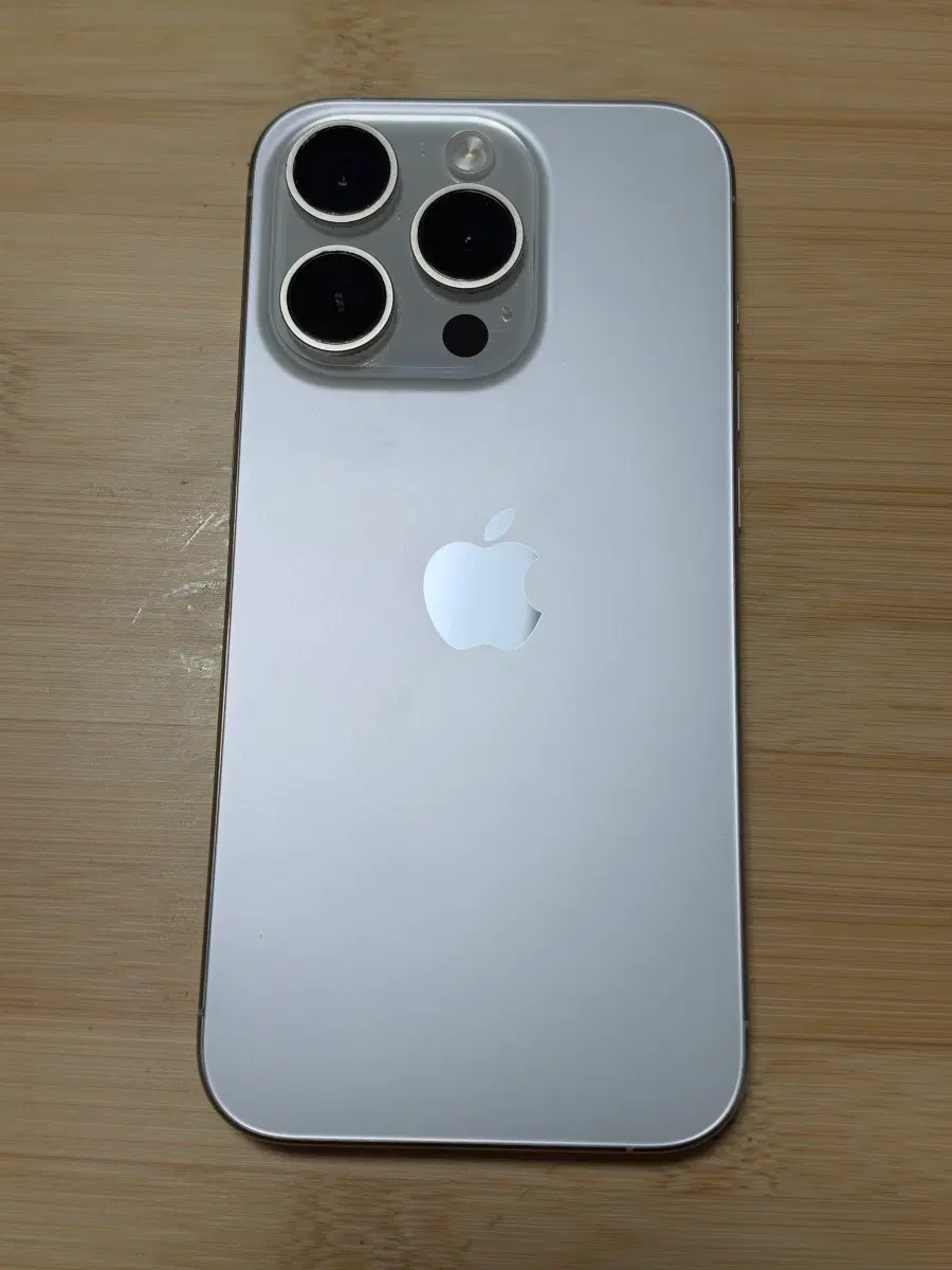 아이폰 15프로 256GB 화이트 티타늄