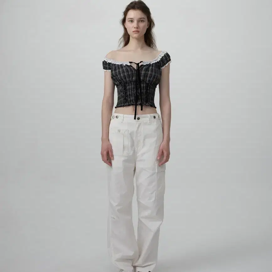 더바넷 desert cargo pants white