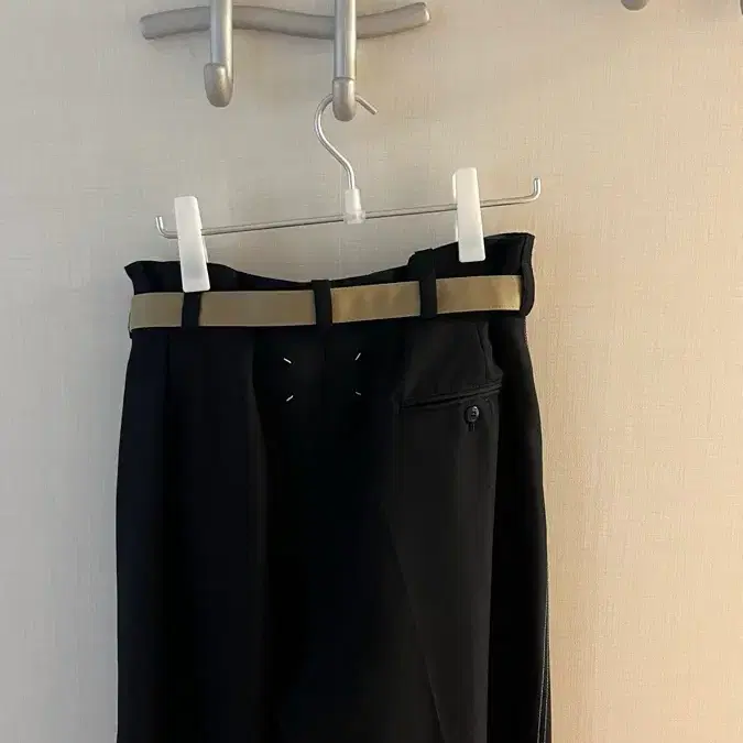 [42]메종 마르지엘라 25fw 울 벨티드 팬츠