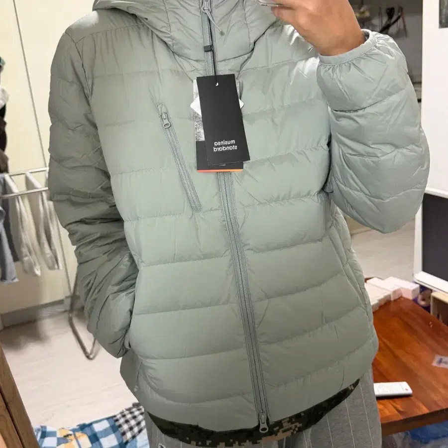 무탠다드 우먼 경량패딩 새상품