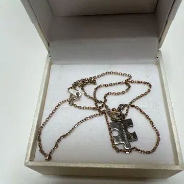 실버 십자가 모티브 목걸이
