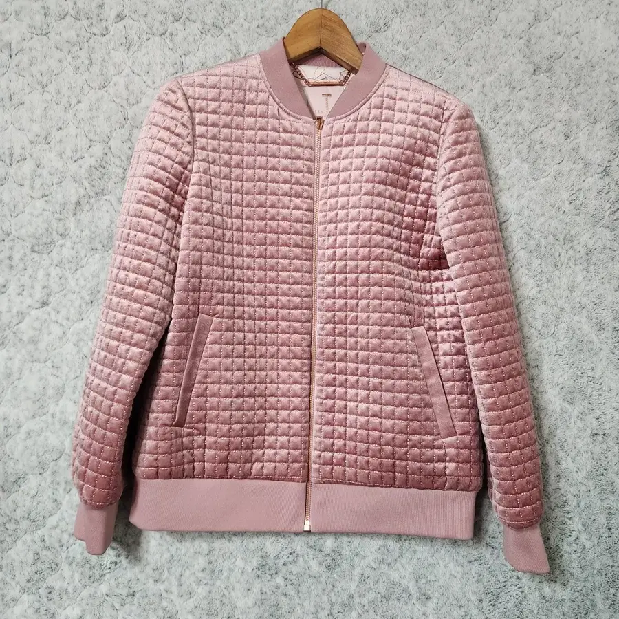 K217 [3] Ted Baker London 퀼팅 점퍼