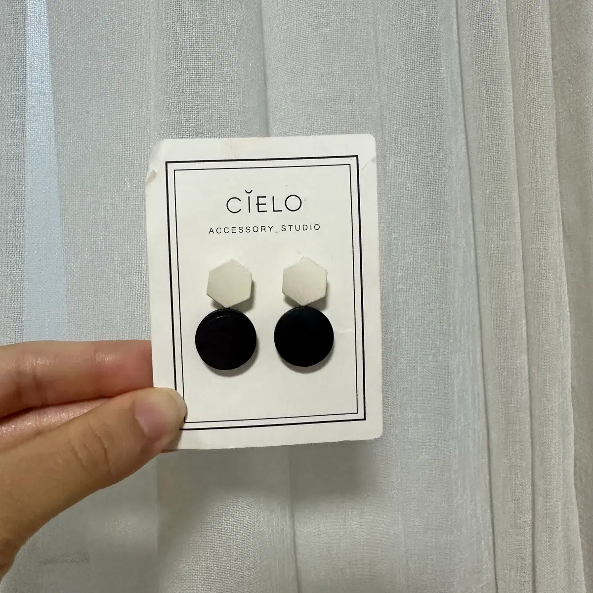 CIELO 육각형 원형 귀걸이 브라운/아이보리
