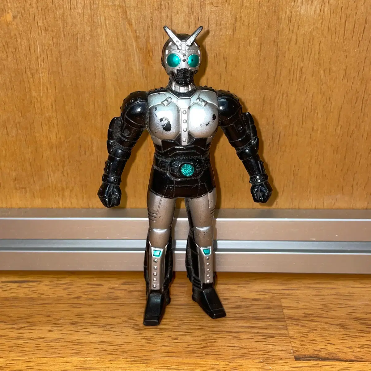 BANDAI KAMEN RIDER FIGURE (SHADOW MOON)