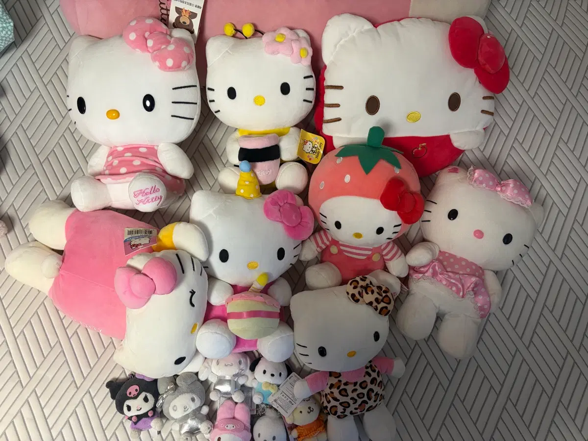 왕기요미>.< 헬로키티 인형