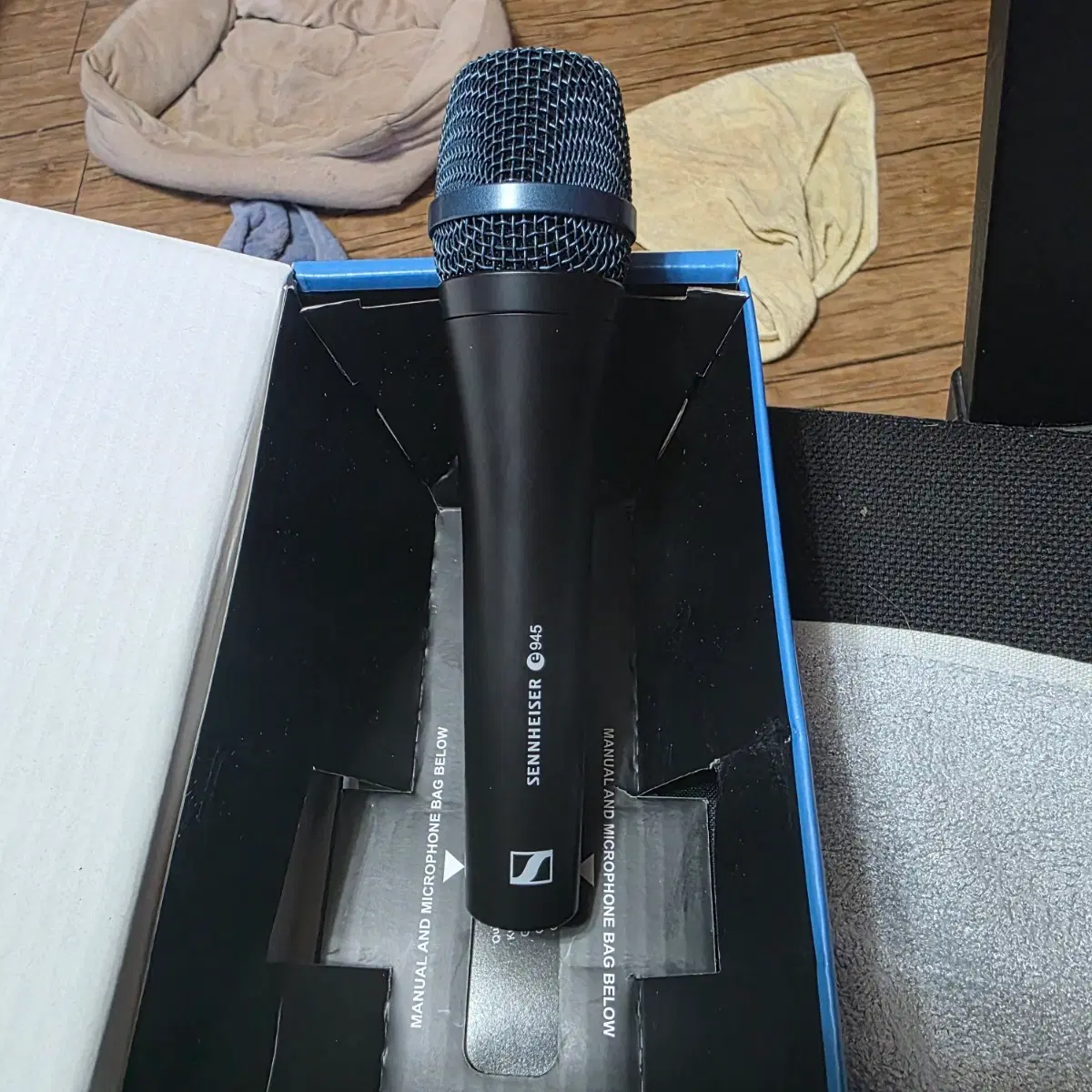 젠하이저 유선마이크 E945