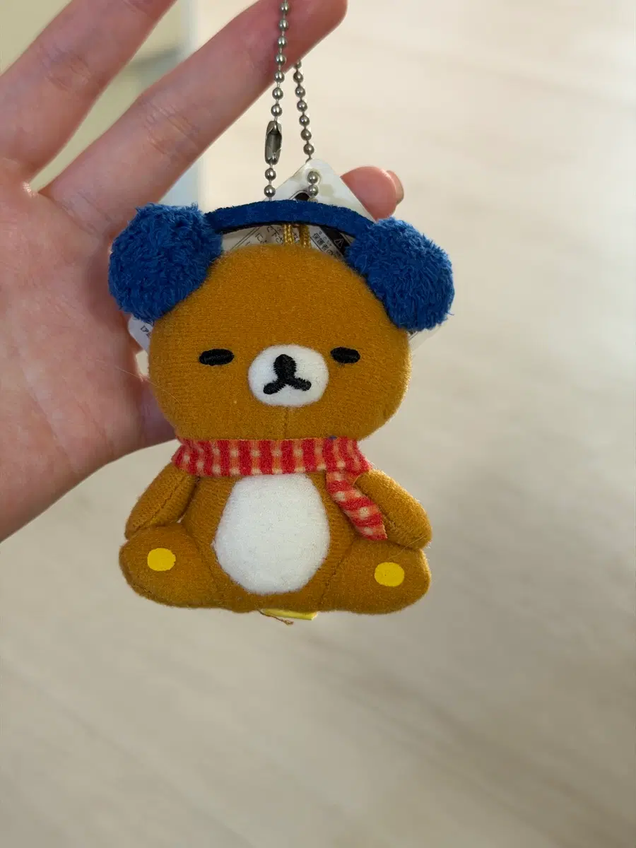 산엑스 정품 리락쿠마 털 귀마개 인형 키링