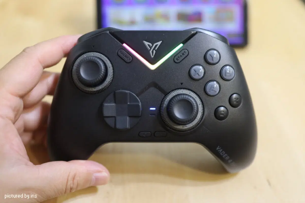 8BitDo 프로 게임 컨트롤러 VADER 4