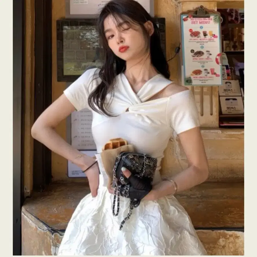 서쿠키 크림 엣지 티