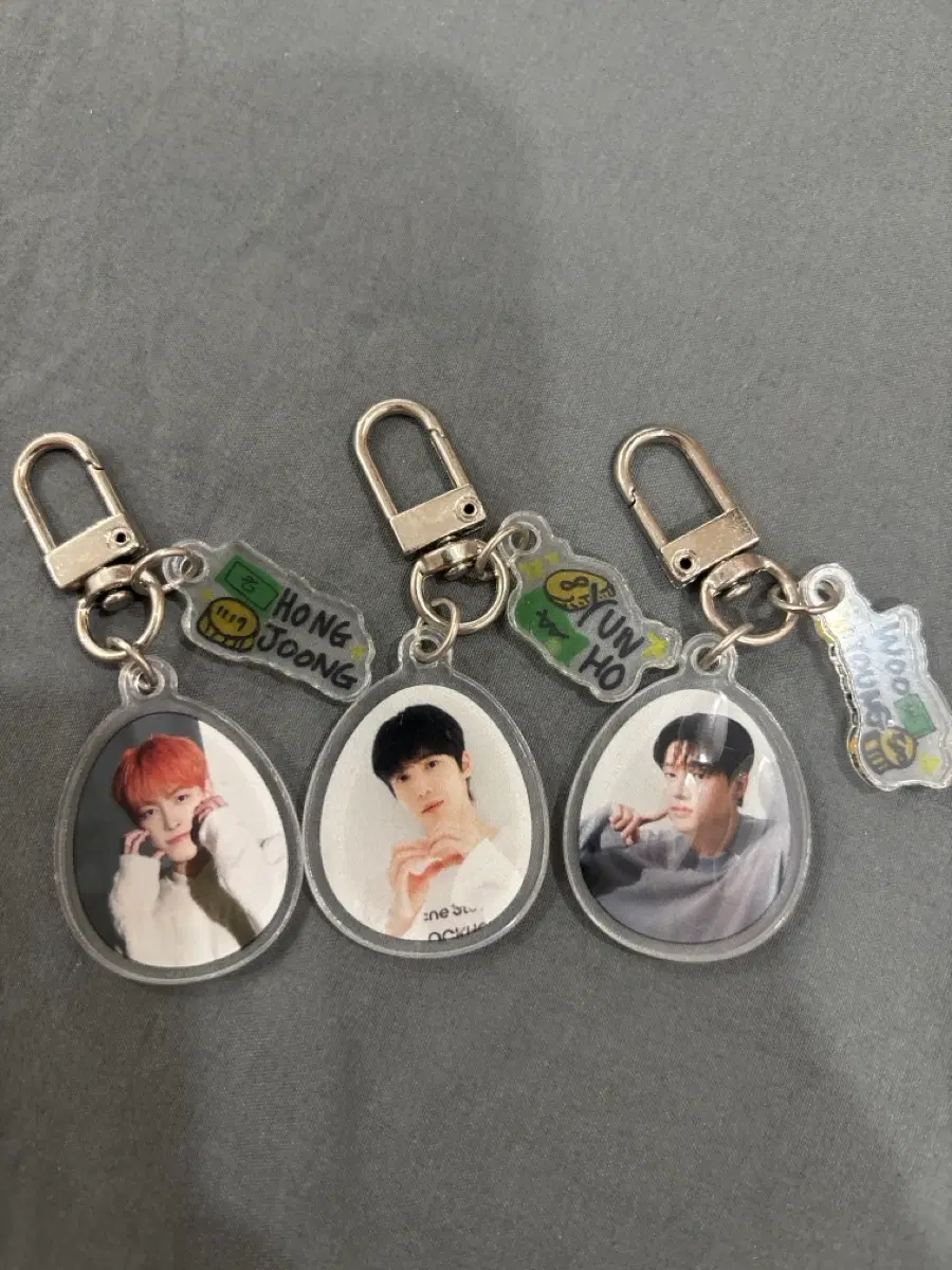 에이티즈 워크 홍중 윤호 우영 키링 세트