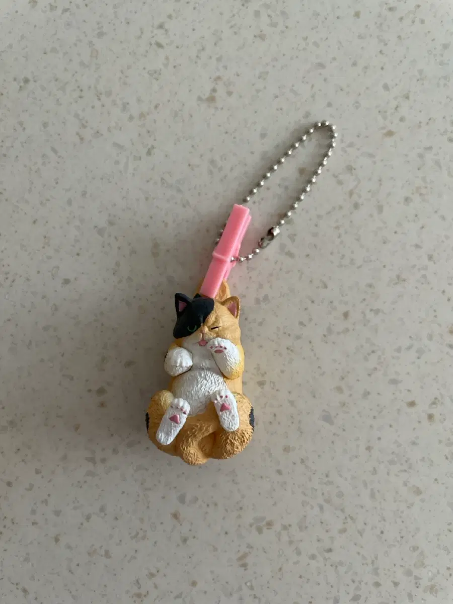 고양이 빨래집개 가챠 피규어