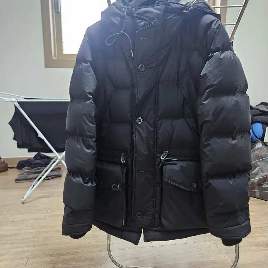 25 fw 이스트로그 유틸리티 쉴드 파카