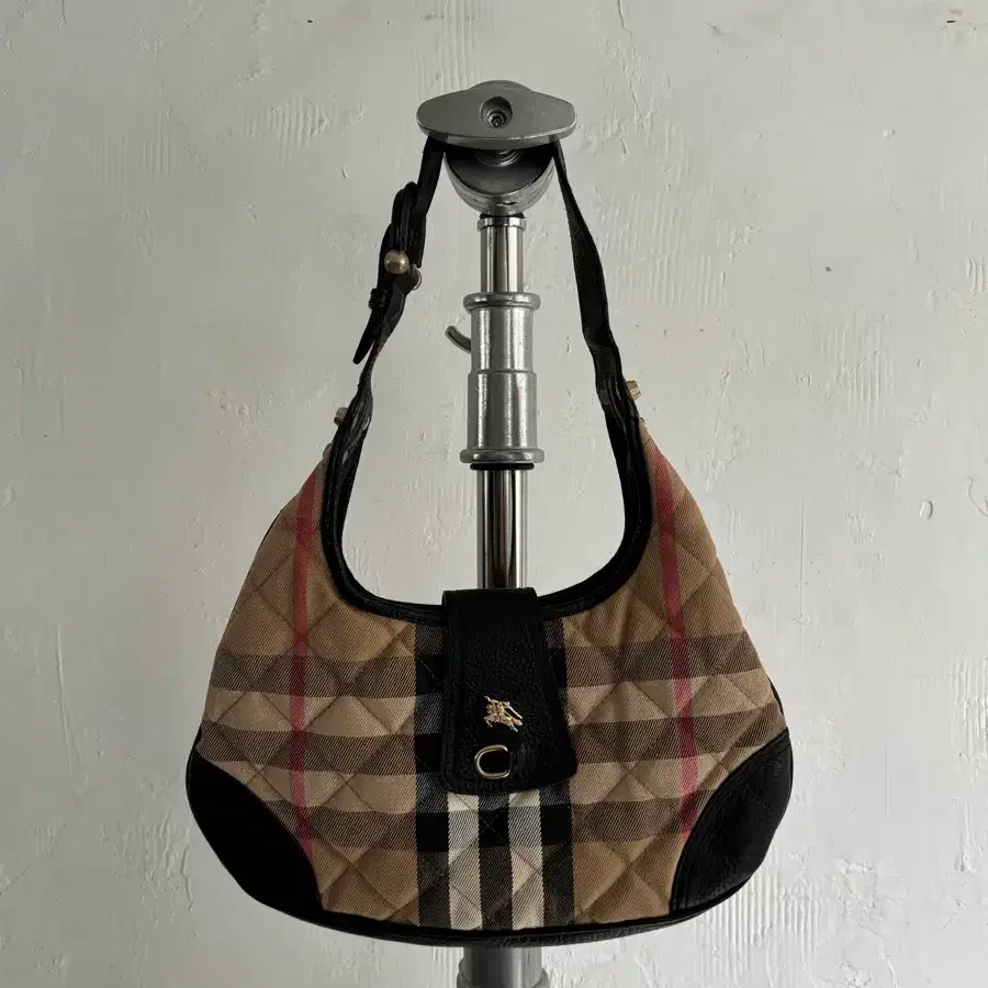 Burberry 버버리 노바체크 퀼팅 호보백