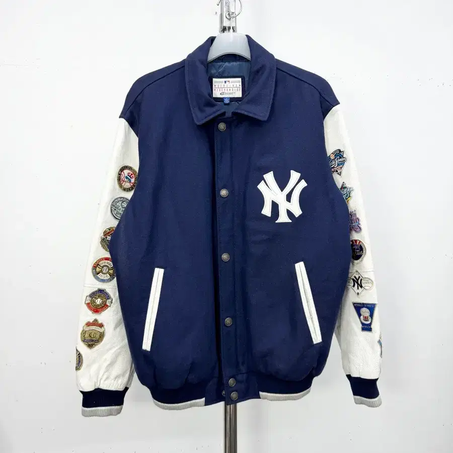 G-III 뉴욕양키스 26-Time World Series Champions jacket