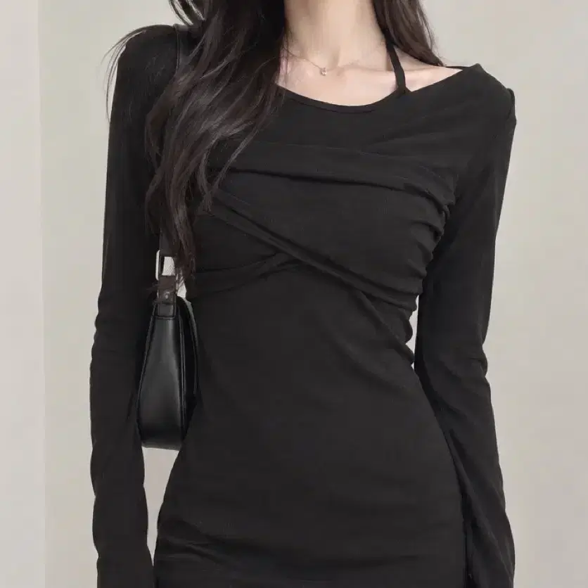 (새상품)블랙꼬임 홀터넥 셔링 골지 롱원피스