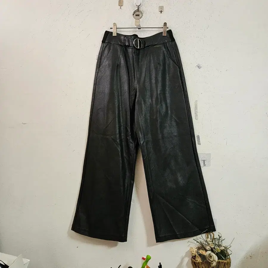 블랙합성 가죽 와이드 팬츠 벨트 포함