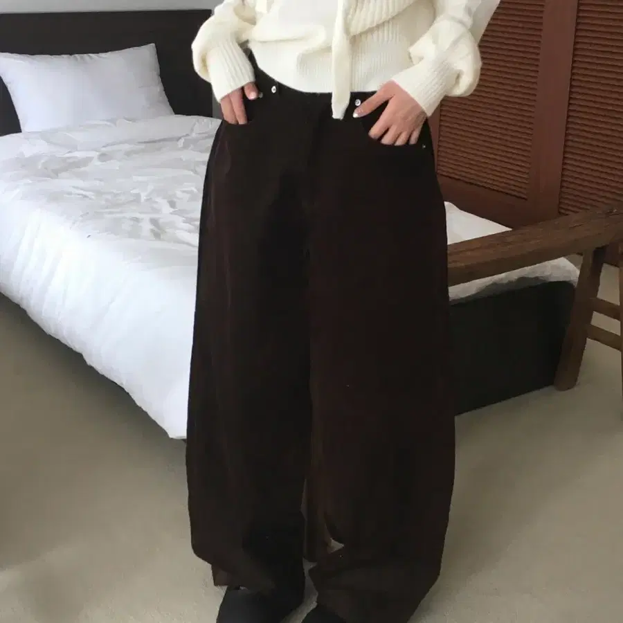 원더원더 키노 코듀로이 사이드 폴딩 핀턱 골덴 팬츠 브라운