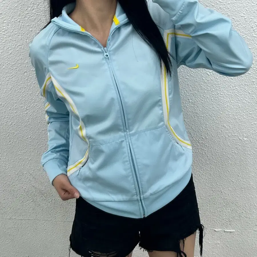 나이키 스우시 옐로우라인 스카이블루 바람막이 M